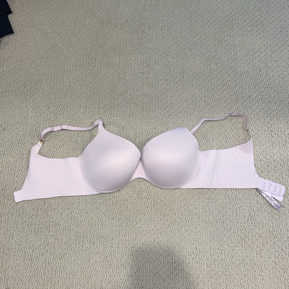 Incredible by Victoria’s Secret lined Bra